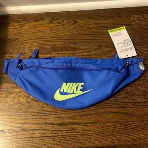 COPY - Nike heritage Fanny pack